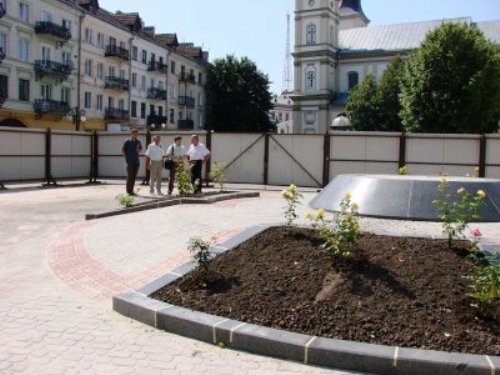 Незабаром до Івано-Франківська привезуть пам’ятник митрополиту Андрею.(ФОТО) Незабаром до Івано-Франківська привезуть пам’ятник митрополиту Андрею.(ФОТО)